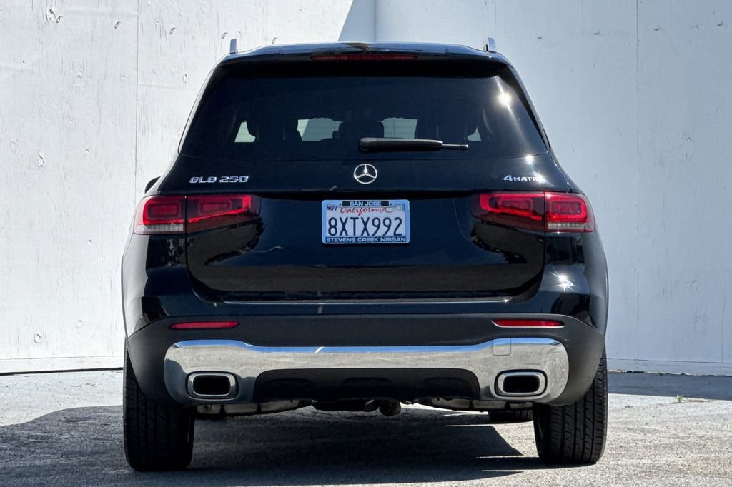 Used 2021 Mercedes-Benz GLB 250 4MATIC image 4