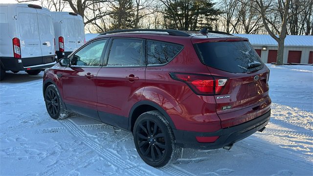 Used 2019 Ford Escape SE image 5