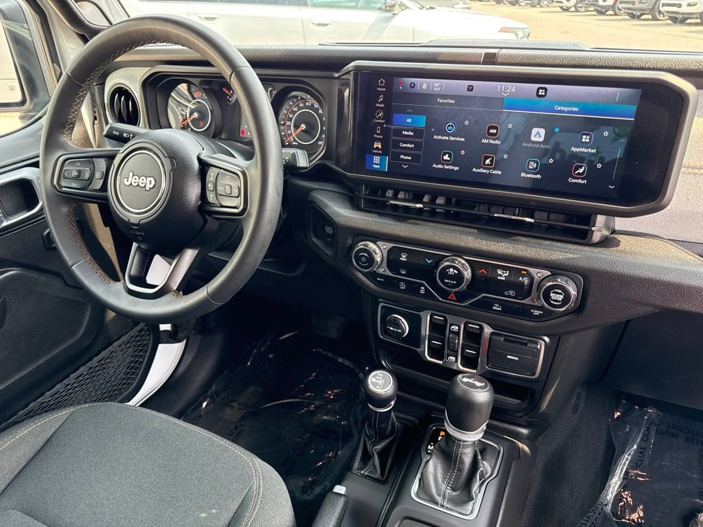 Used 2024 Jeep Wrangler Unlimited Sport AWD/4WD image 38