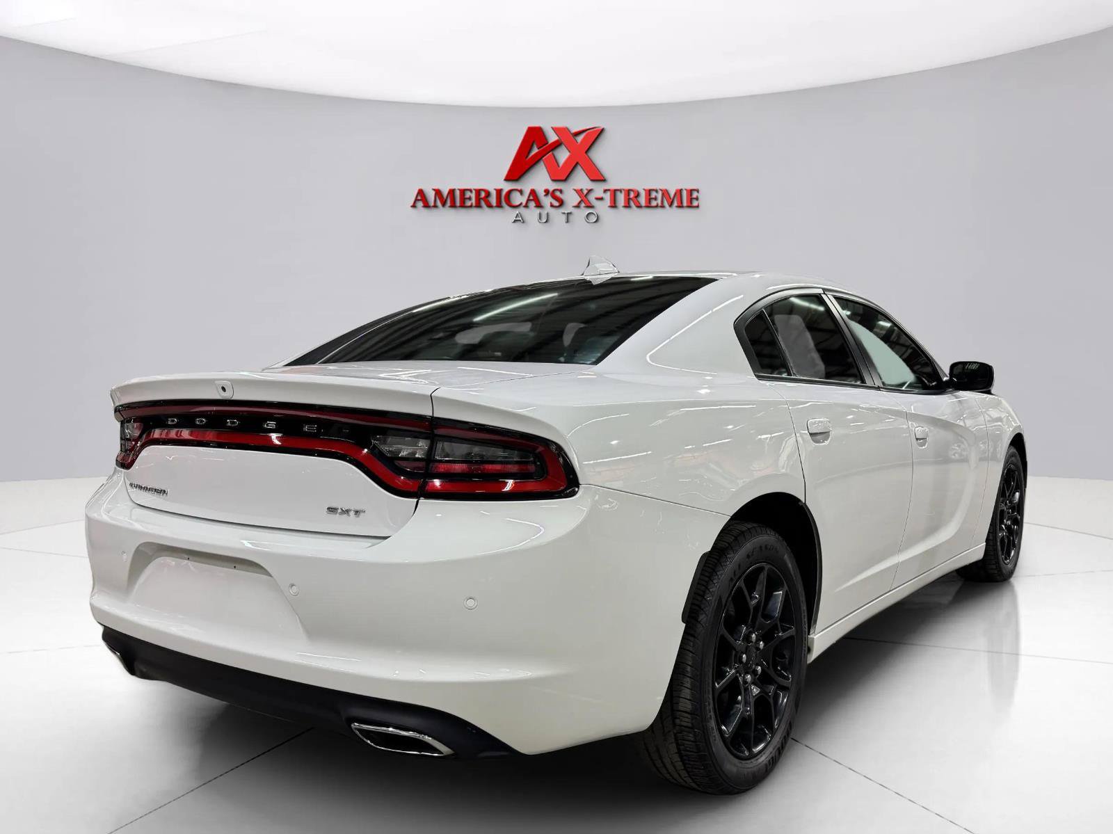 Used 2017 Dodge Charger SXT w/ AWD Plus Group image 7