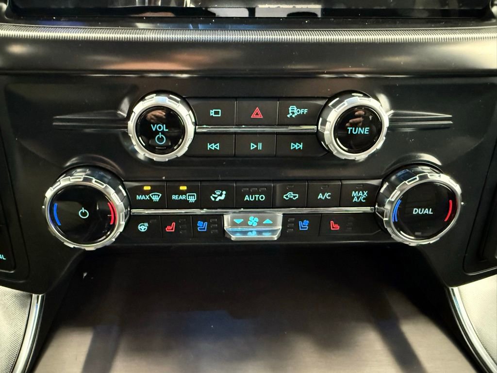 New 2025 Ford F150 Platinum w/ FX4 Off-Road Package image 40