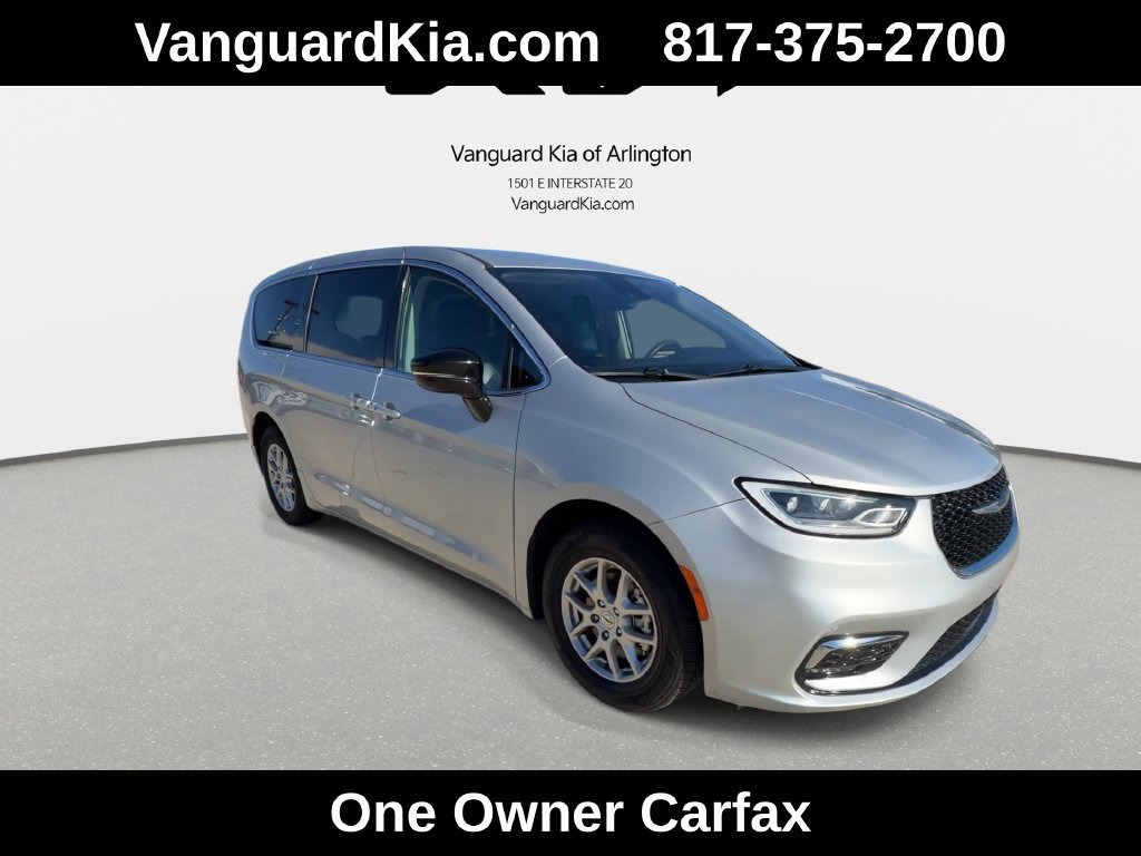 Used 2024 Chrysler Pacifica Touring-L FWD image 2