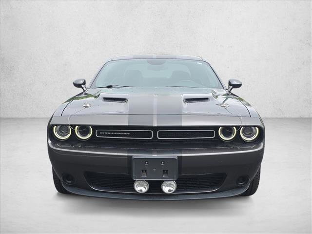 Used 2019 Dodge Challenger SXT RWD image 2