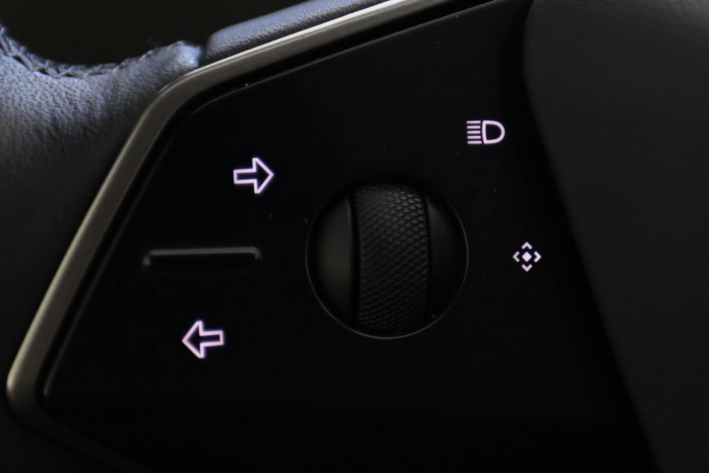 Used 2024 Tesla Cybertruck AWD Crew Cab image 20