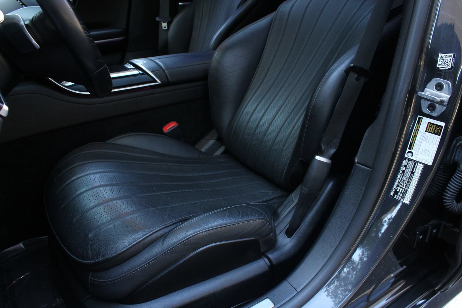 Used 2022 Mercedes-Benz S 580 4MATIC Sedan w/ AMG Line Package image 17