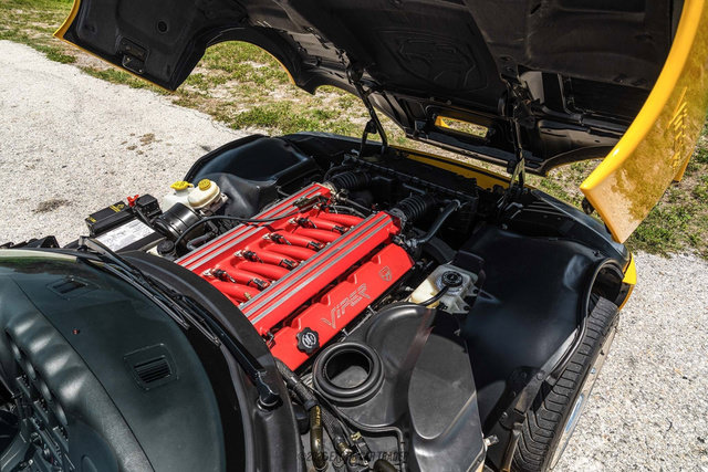 Used 2001 Dodge Viper GTS RWD image 17