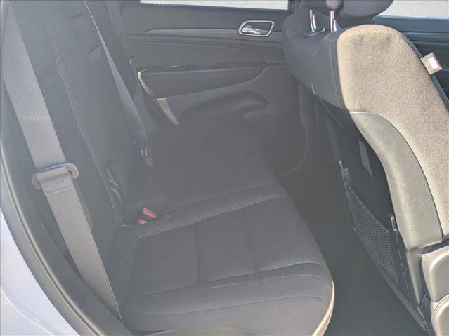 Used 2021 Jeep Grand Cherokee Laredo AWD/4WD image 19