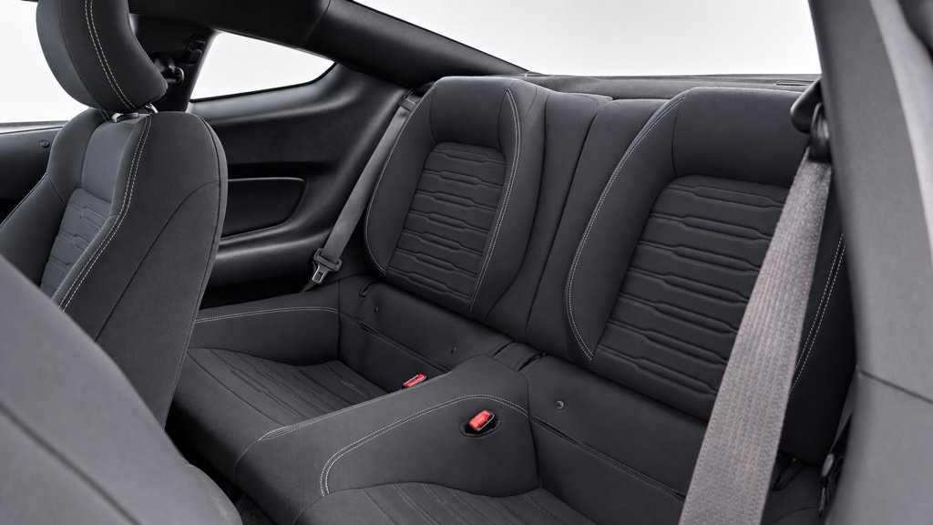 Used 2015 Ford Mustang Coupe RWD image 12