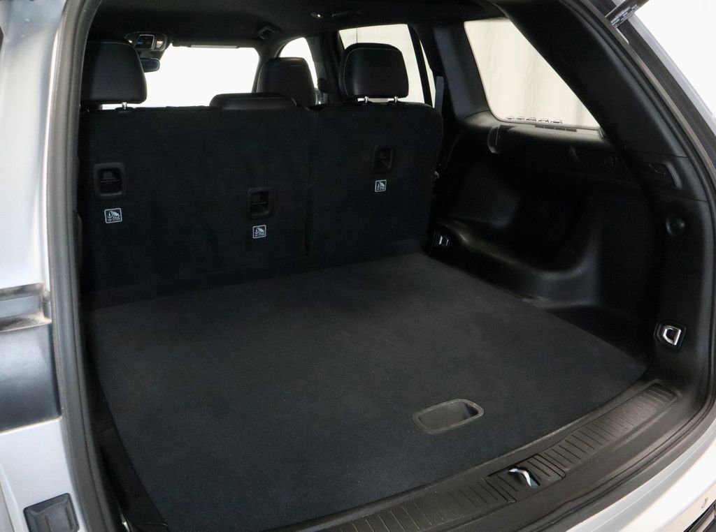 Used 2024 Jeep Grand Cherokee Altitude image 13