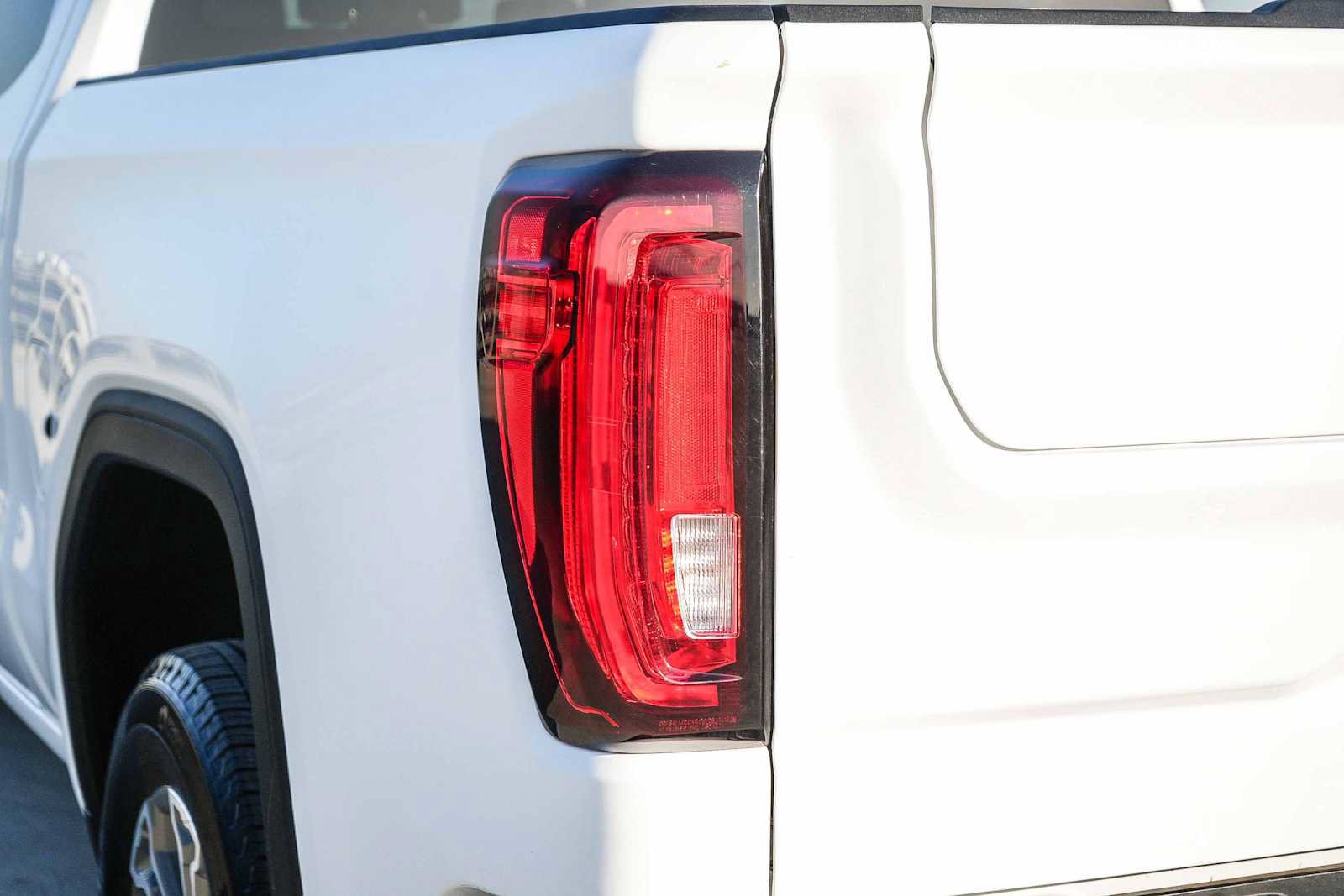 Used 2026 GMC Sierra 1500 SLT RWD image 9