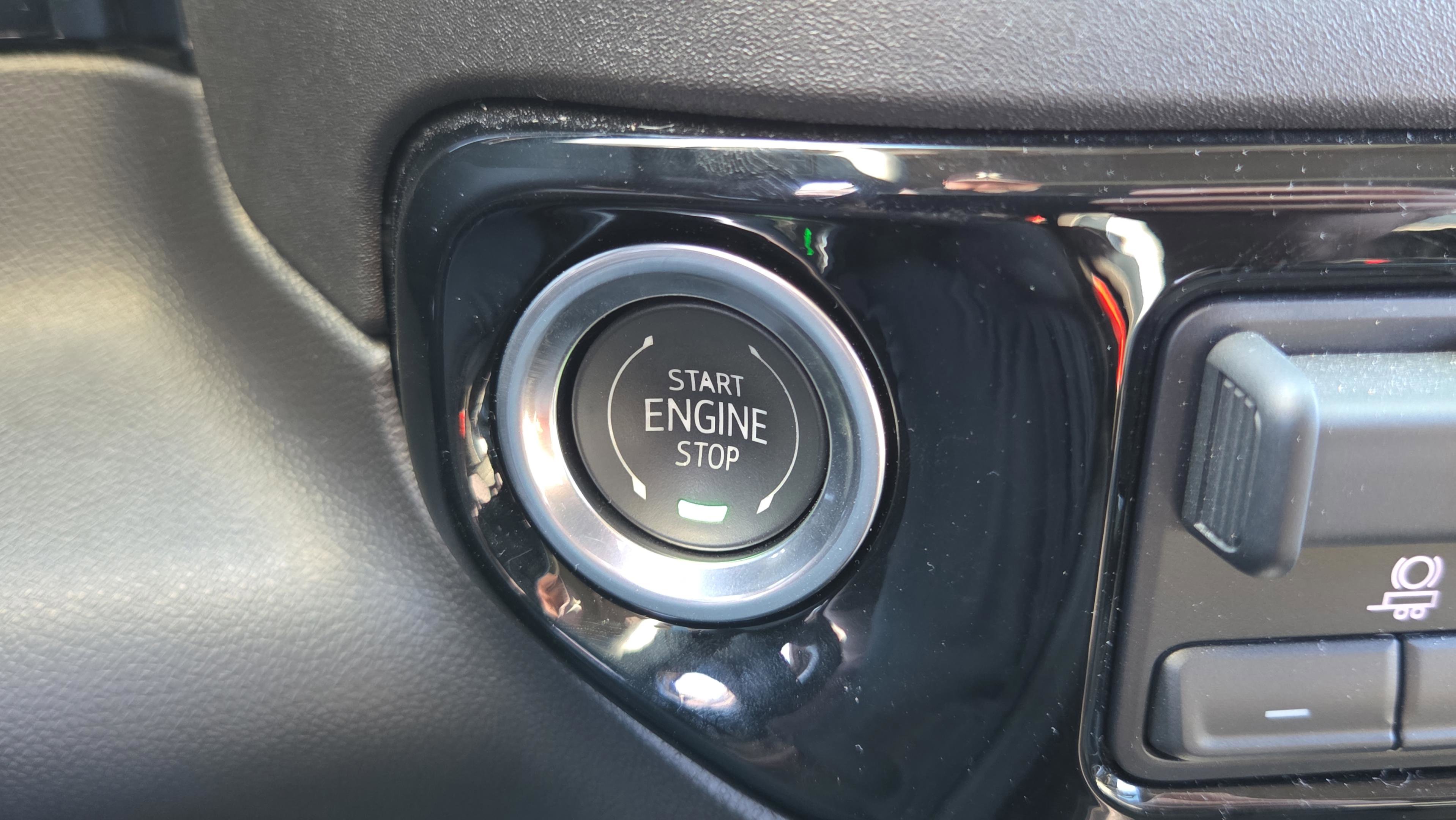 Used 2024 Chevrolet Silverado 1500 RST w/ Convenience Package II image 18