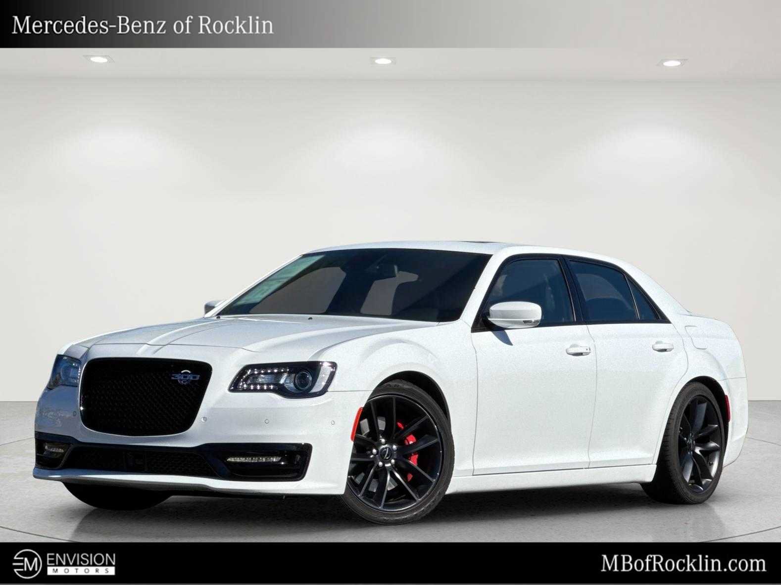 Used 2023 Chrysler 300 C RWD image 2