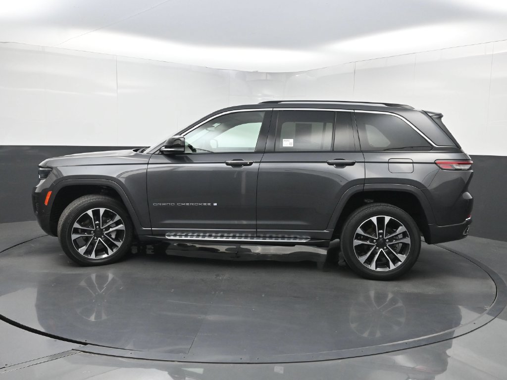 Used 2022 Jeep Grand Cherokee Overland w/ Luxury Tech Group IV RWD image 50