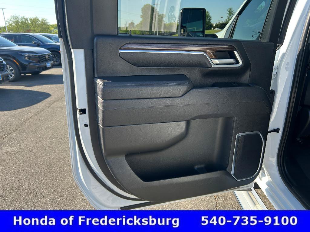 Used 2025 Chevrolet Silverado 2500 LT w/ Safety Package AWD/4WD image 11