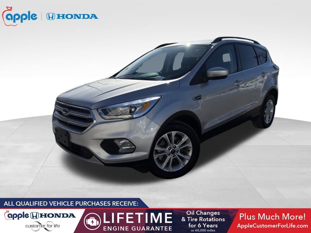 Used 2017 Ford Escape SE w/ Equipment Group 201A image 1