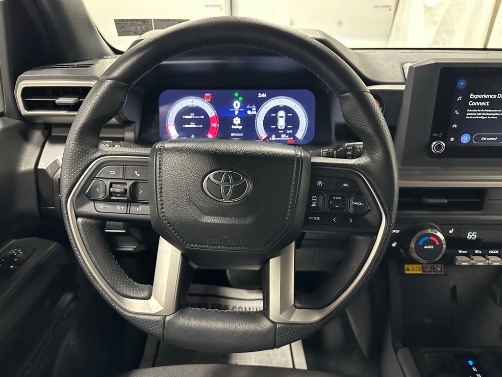 Used 2025 Toyota 4Runner TRD Off-Road AWD/4WD image 18