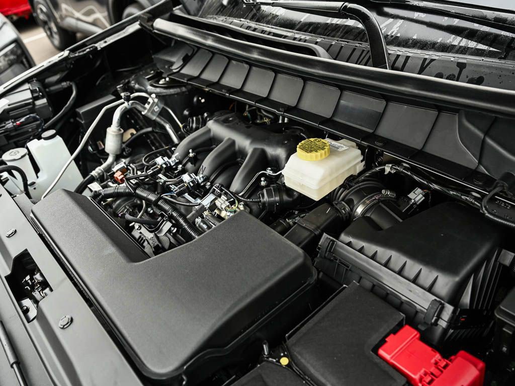 New 2025 Nissan Pathfinder SL w/ SL Premium Package image 7