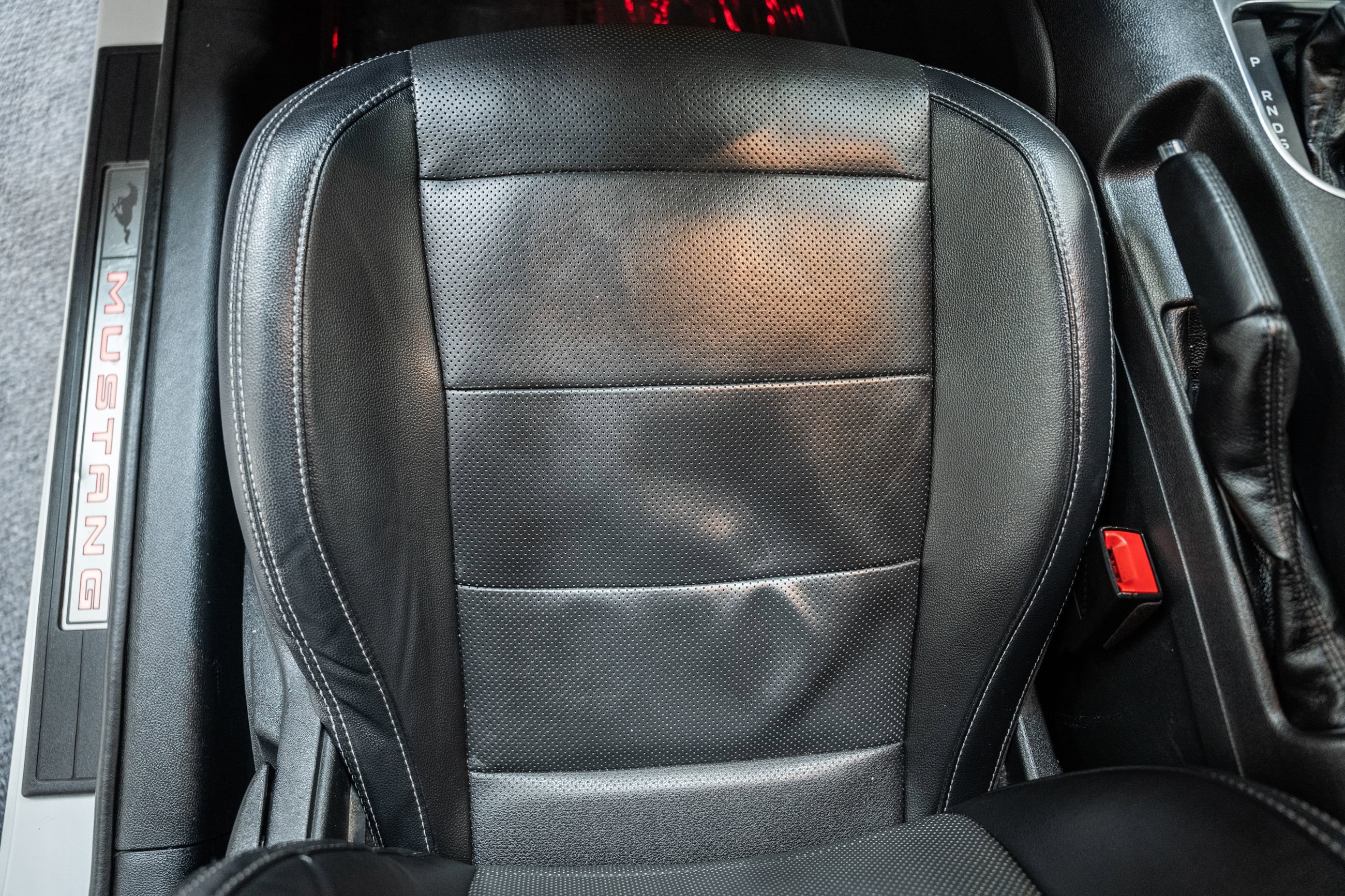 Used 2020 Ford Mustang Premium image 40