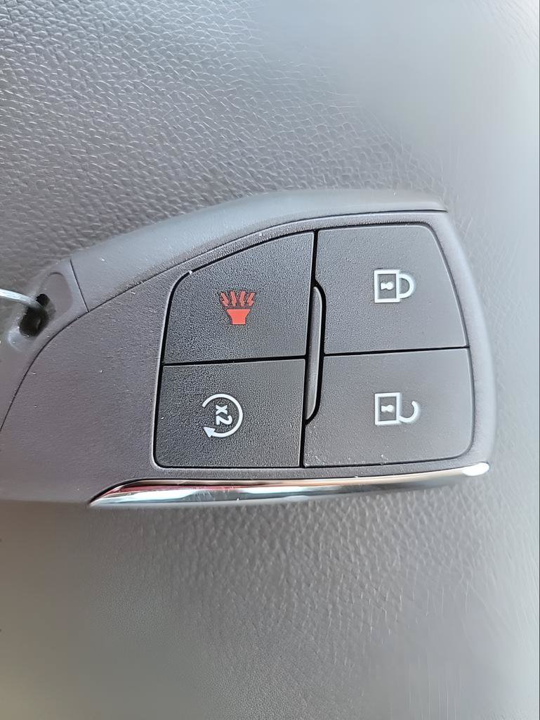 New 2027 Chevrolet Bolt LT w/ Comfort Package FWD image 20