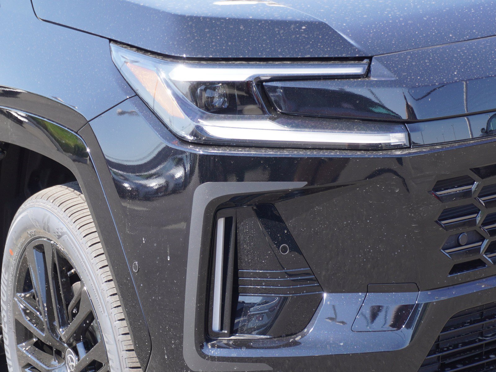 New 2026 Toyota RAV4 XSE w/ Panoramic Sun Roof Package AWD/4WD image 3