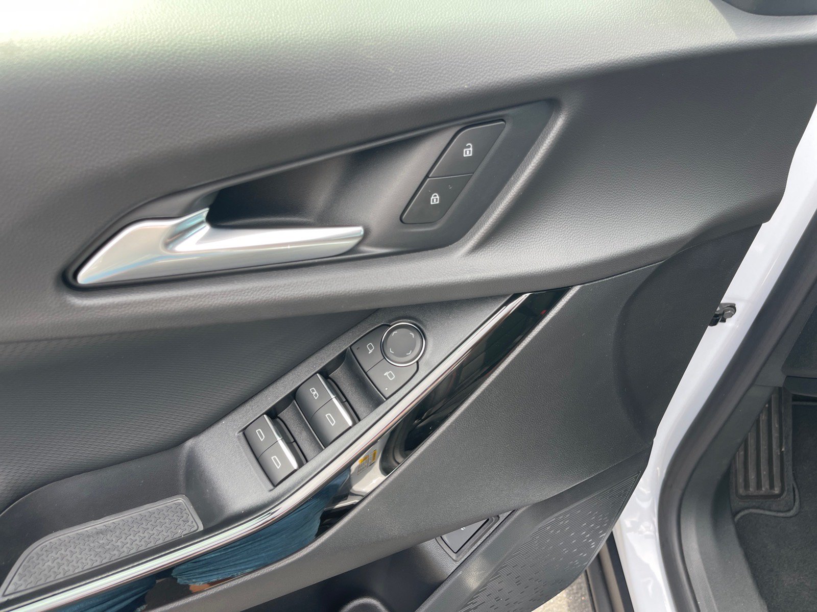 New 2027 Chevrolet Equinox RS AWD/4WD image 8