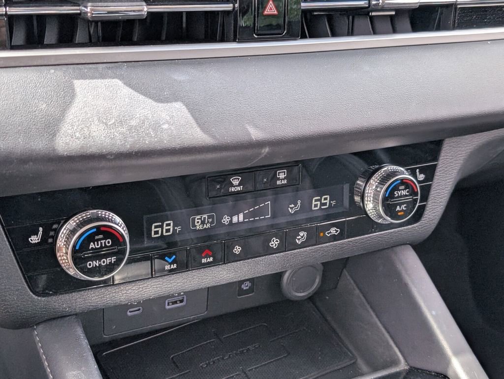 Used 2022 Mitsubishi Outlander SEL image 24