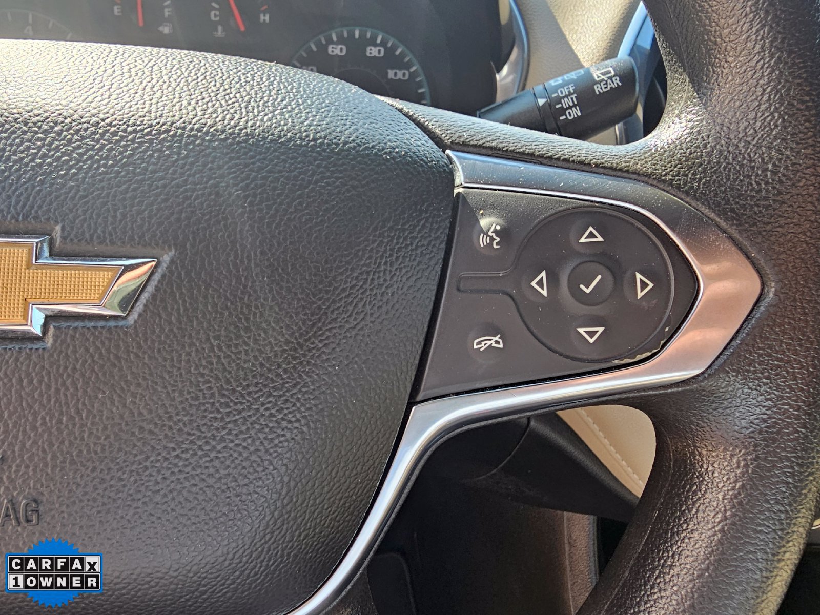 Used 2023 Chevrolet Traverse LS w/ Safety Package FWD image 18