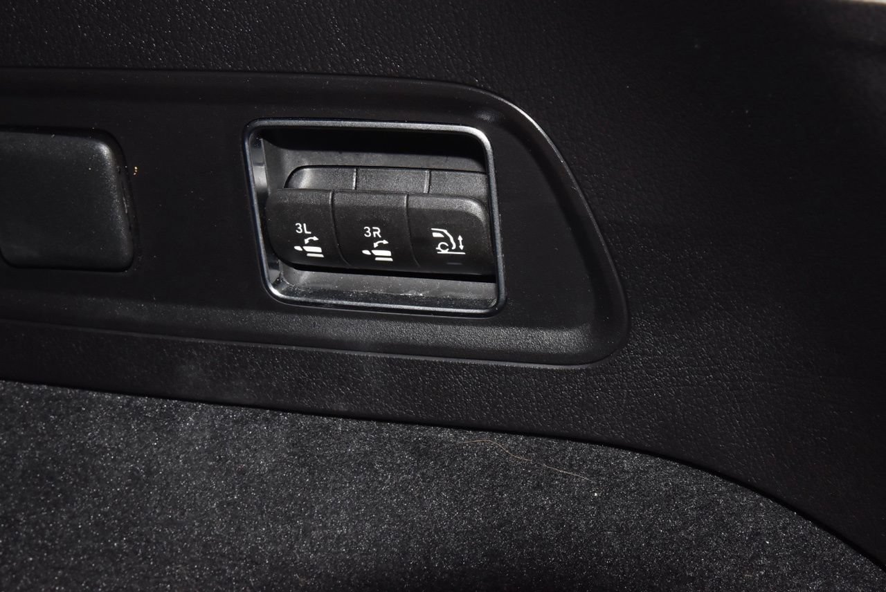 Used 2024 Mercedes-Benz GLS 450 4MATIC image 38
