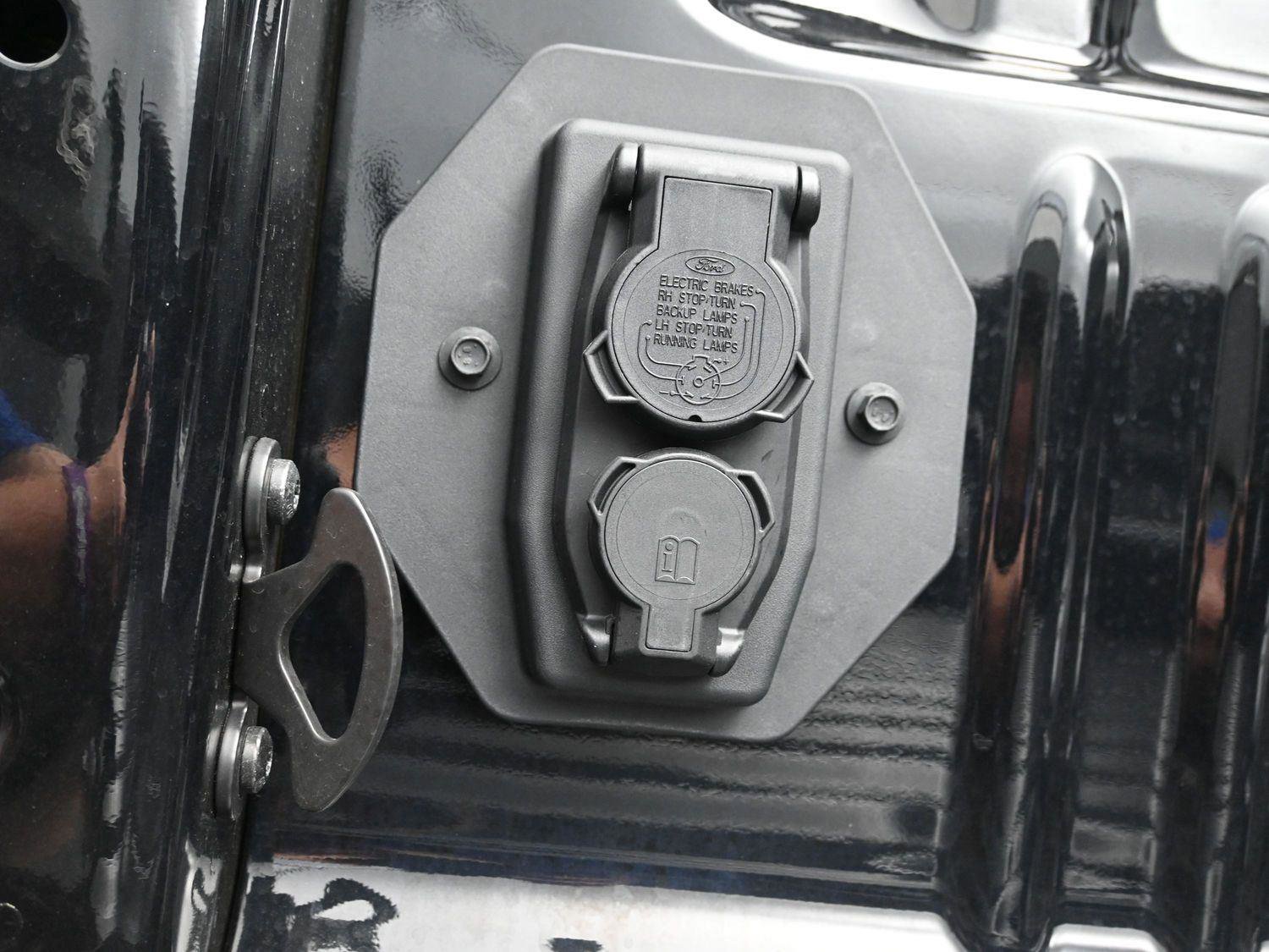 New 2026 Ford F250 Platinum image 19