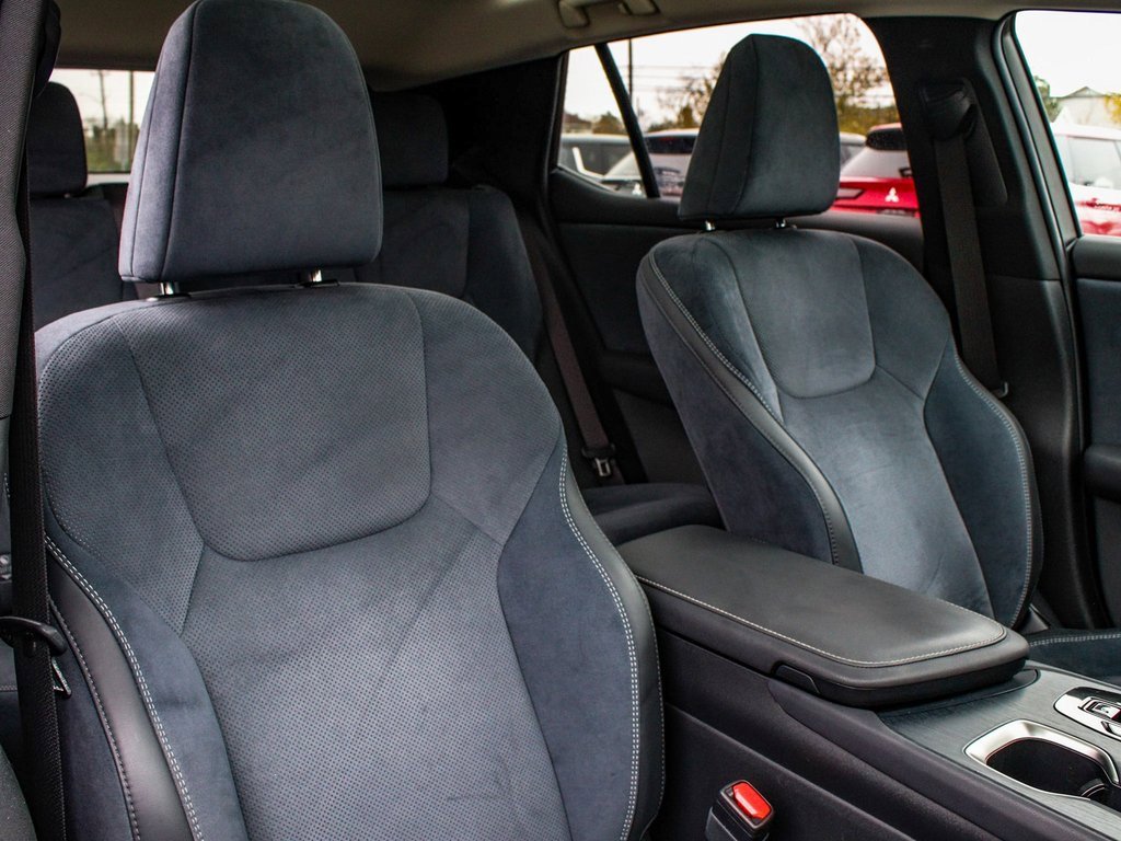 Used 2023 Lexus RZ 450e Premium w/ Accessory Package (Z1) image 40