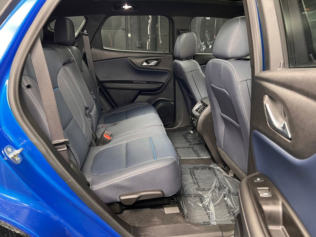 Used 2025 Chevrolet Blazer RS w/ Driver Confidence II Package image 31