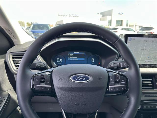 Used 2023 Ford Escape Platinum w/ Premium Technology Package AWD/4WD image 17