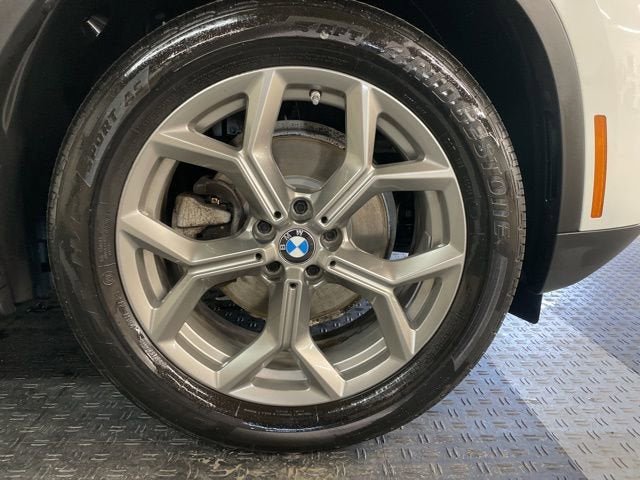 Used 2022 BMW X3 xDrive30i w/ Convenience Package AWD/4WD image 3