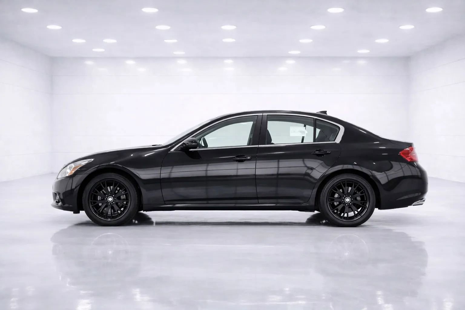 Used 2013 INFINITI G37 x Sedan w/ Premium Pkg AWD/4WD image 2
