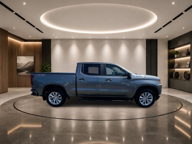Used 2020 Chevrolet Silverado 1500 Custom w/ Custom Value Package AWD/4WD image 7