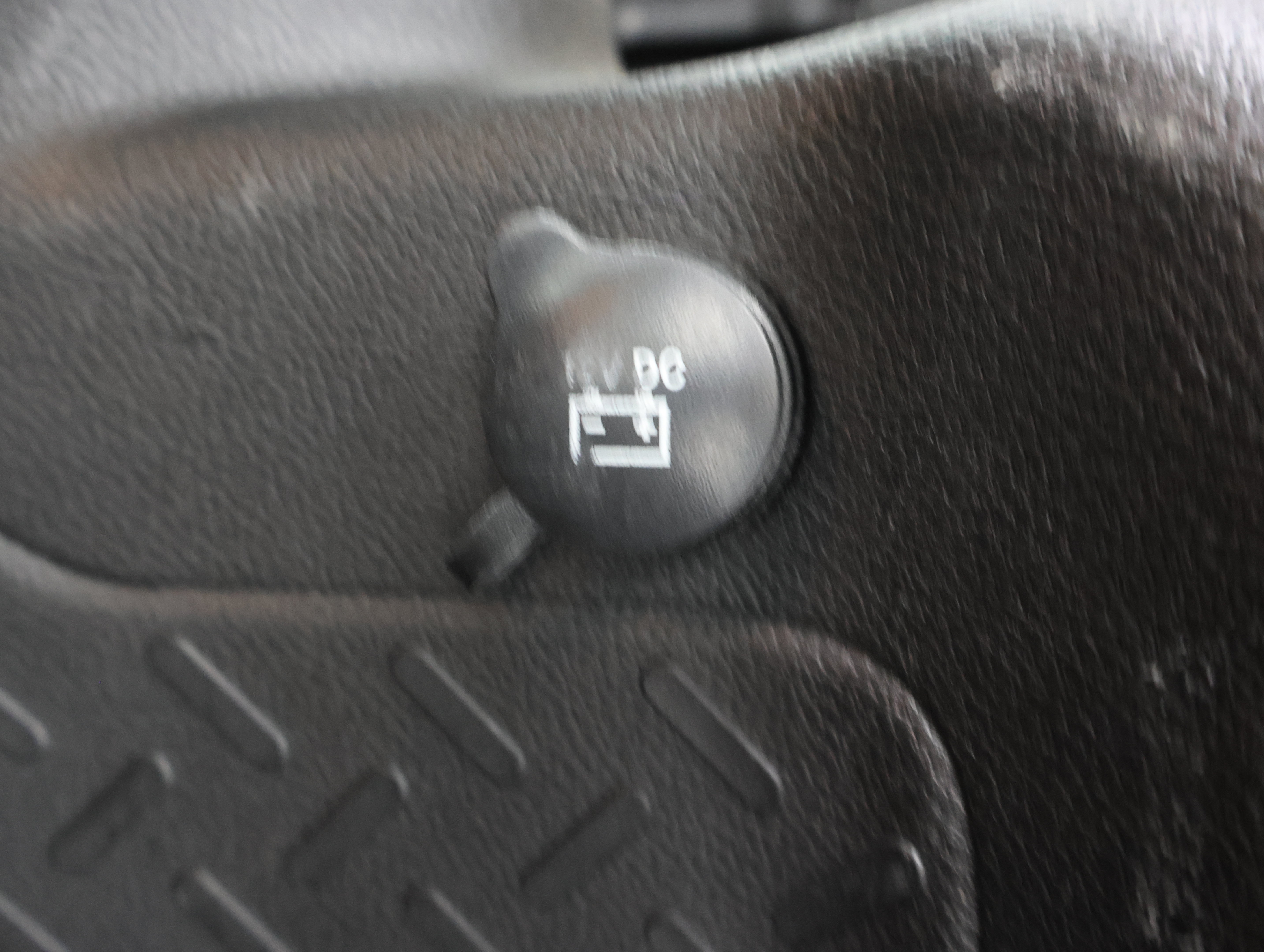 Used 2017 Jeep Wrangler Unlimited Sahara w/ Connectivity Group AWD/4WD image 28