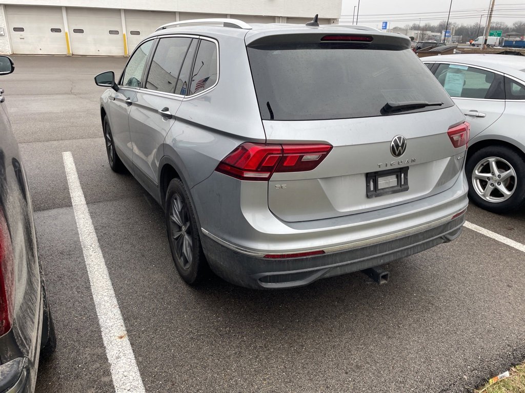 Used 2023 Volkswagen Tiguan SE image 3