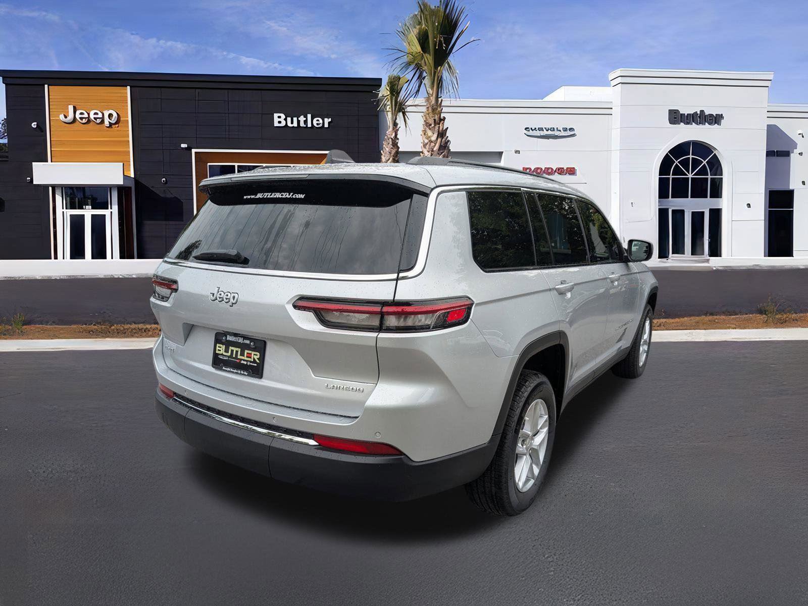 New 2025 Jeep Grand Cherokee L Laredo image 6