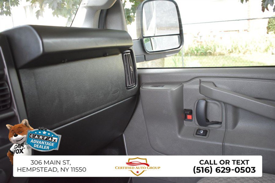Used 2023 Chevrolet Express 3500 LT RWD image 15