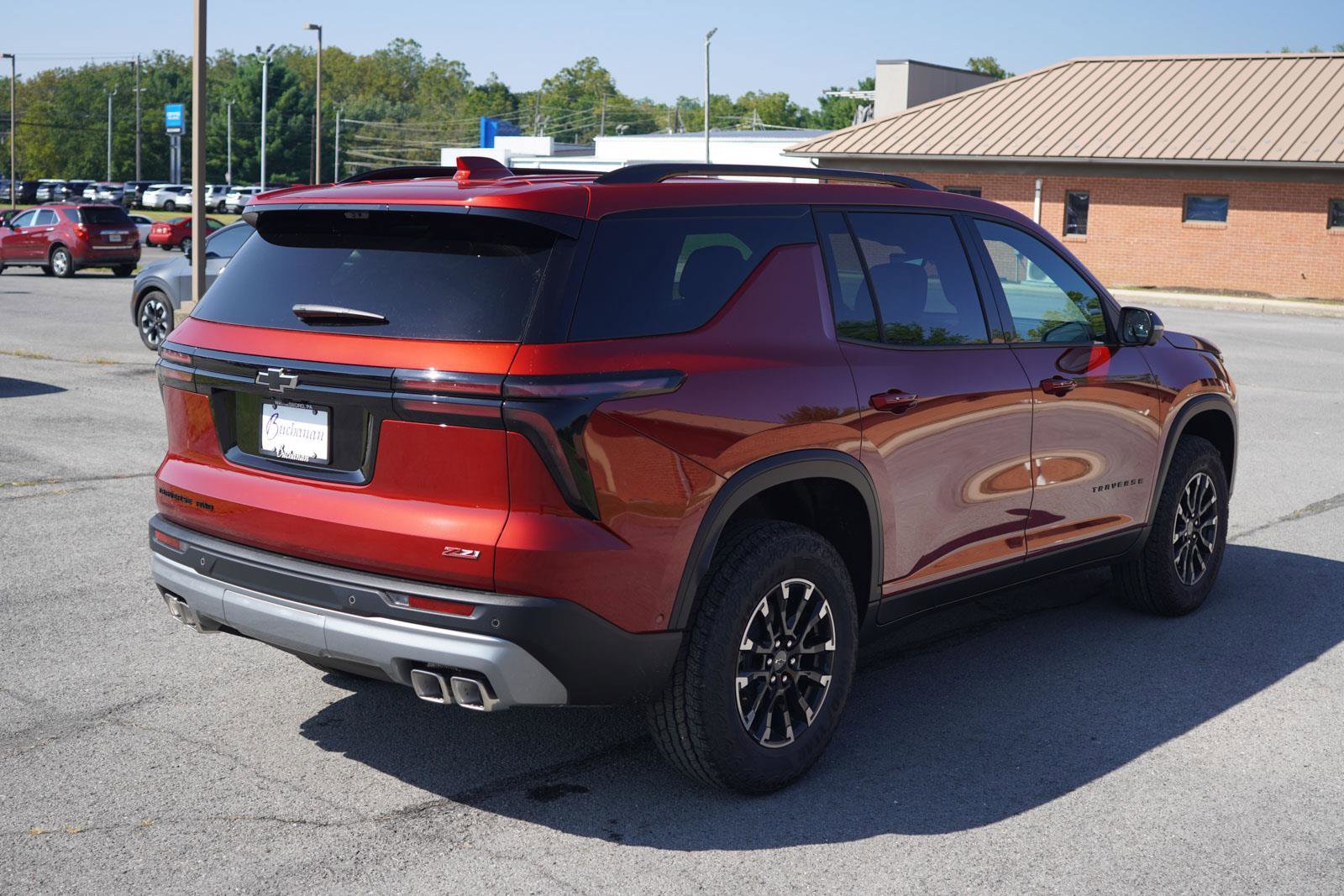 New 2026 Chevrolet Traverse Z71 w/ Enhanced Driving Package image 3