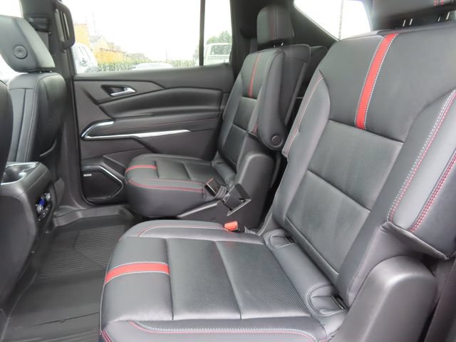 Used 2025 Chevrolet Traverse RS w/ LPO, Floor Liner Package AWD/4WD image 40