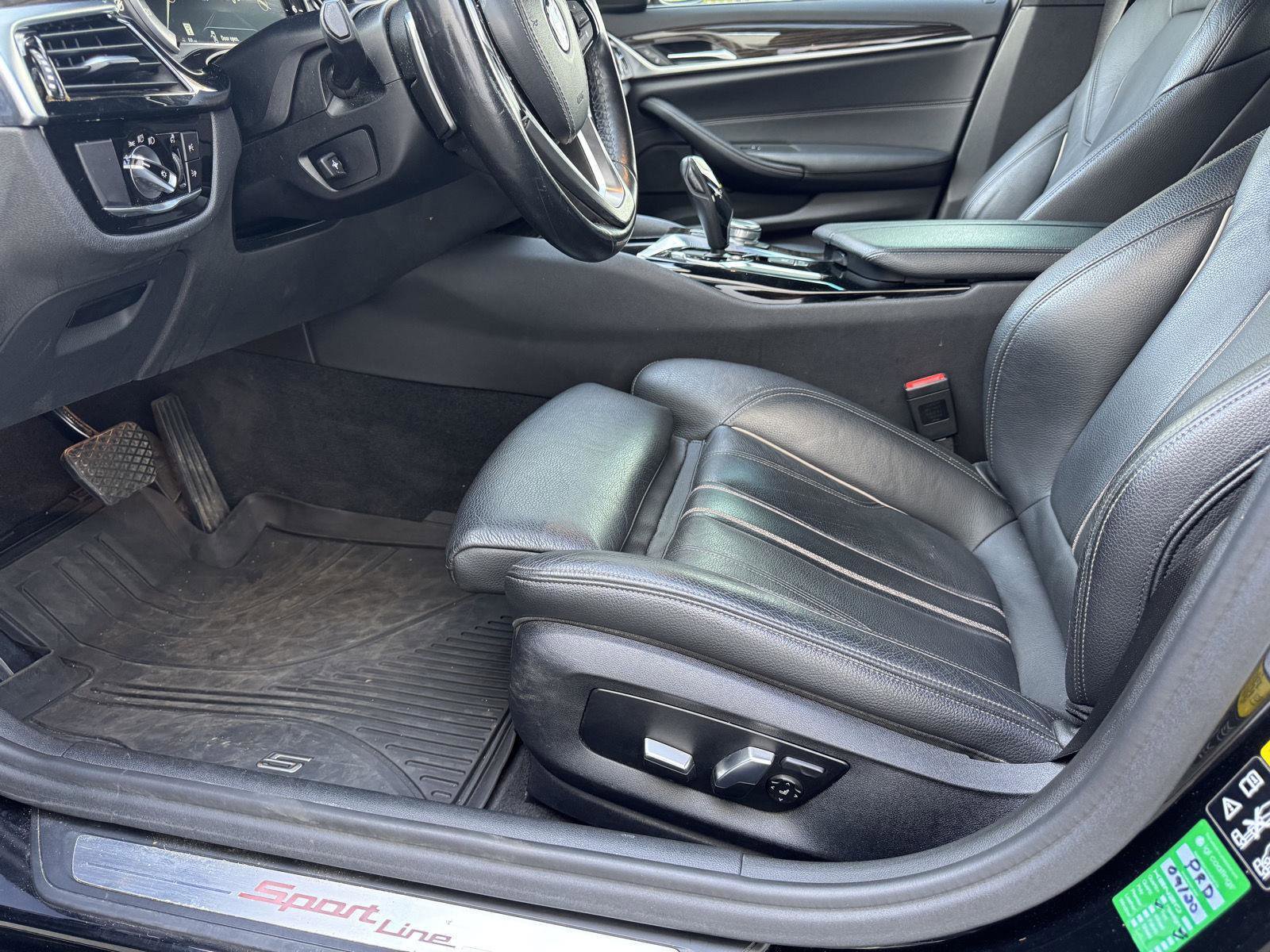 Used 2019 BMW 530i xDrive w/ Convenience Package AWD/4WD image 15