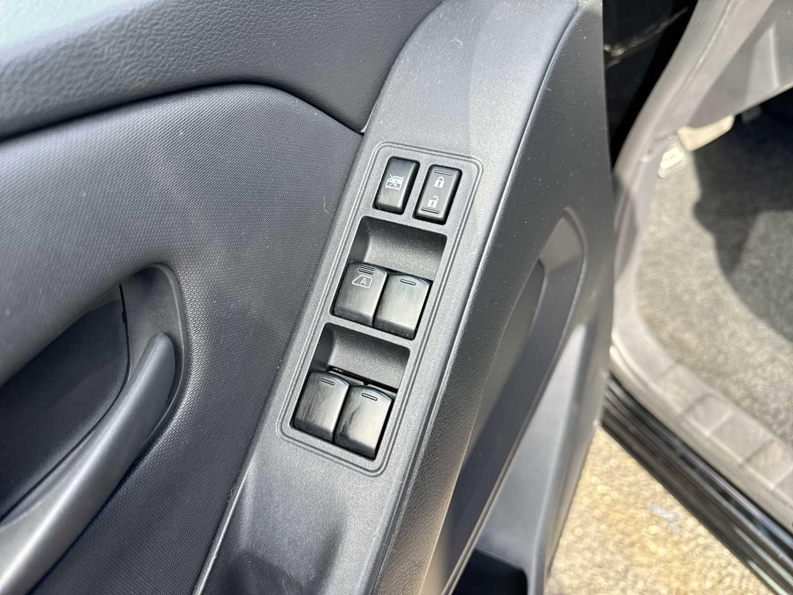 Used 2022 Nissan Frontier S w/ Technology Package image 21