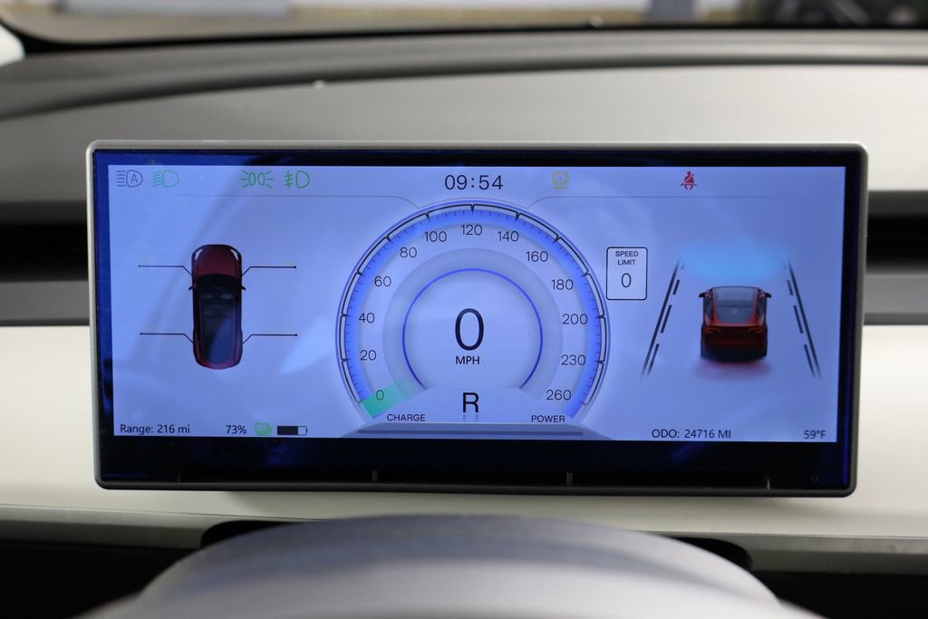 Used 2022 Tesla Model Y Long Range image 8