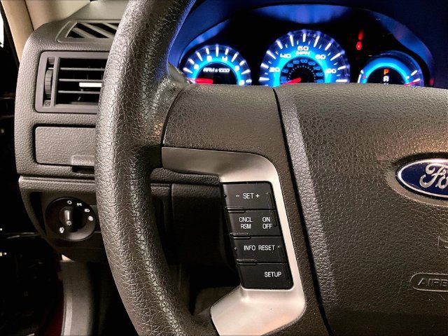 Used 2012 Ford Fusion SE FWD image 18