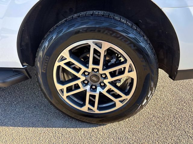 Used 2025 Ford Expedition Active AWD/4WD image 7