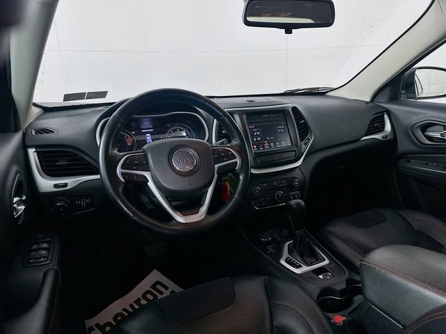 Used 2016 Jeep Cherokee Trailhawk w/ Cold Weather Group image 21