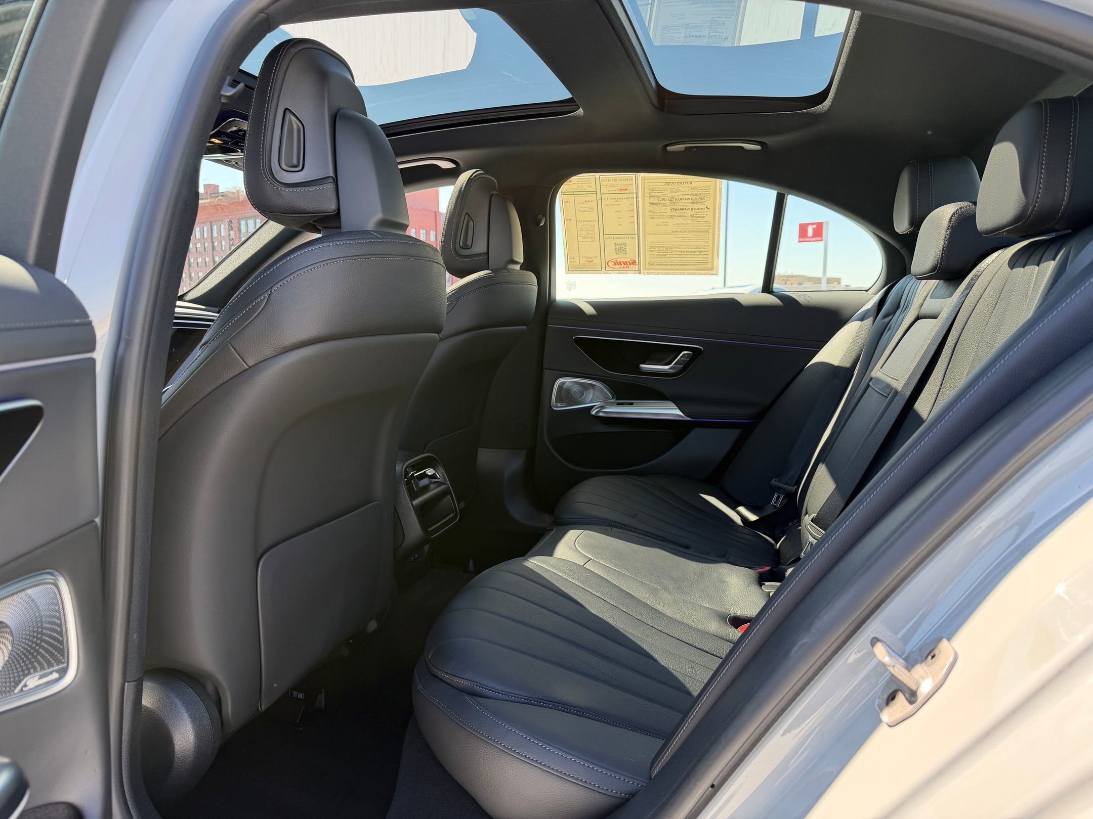 Used 2025 Mercedes-Benz E 350 4MATIC Sedan image 19