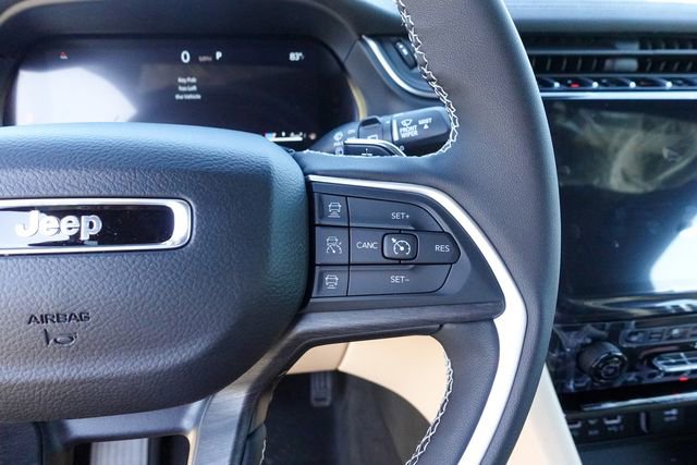 New 2025 Jeep Grand Cherokee Limited w/ Luxury Tech Group II image 16