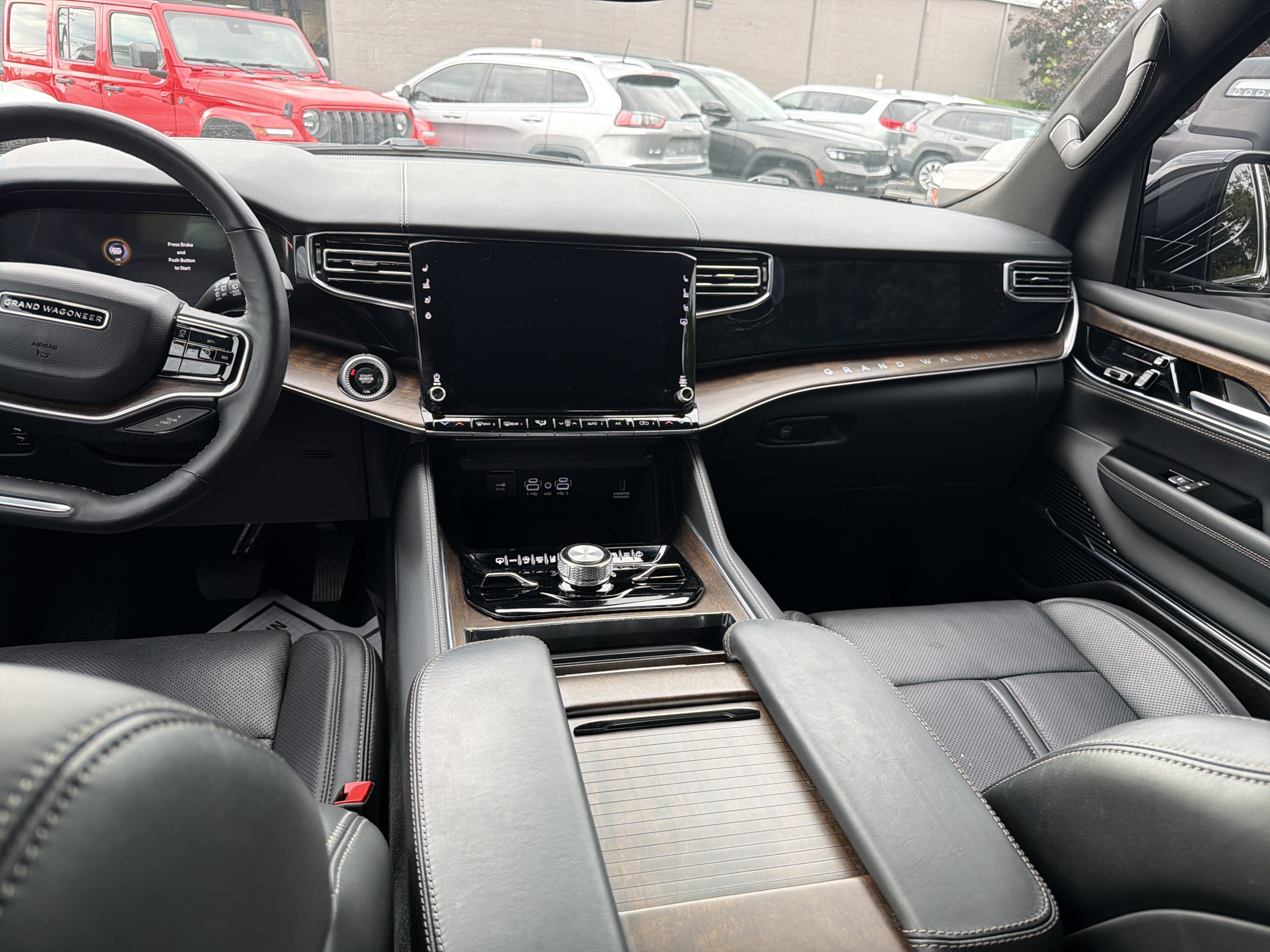 Used 2025 Jeep Grand Wagoneer 4WD image 16